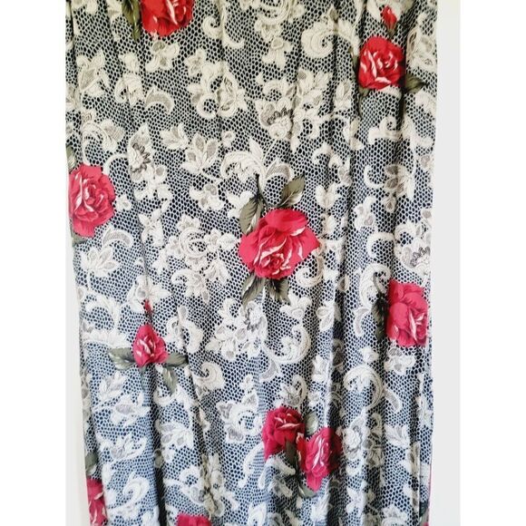 Expressions Women’s 14 Maxi Dress Zip Rear Red Roses‎ Tank Style Top Rayon - Picture 4 of 8